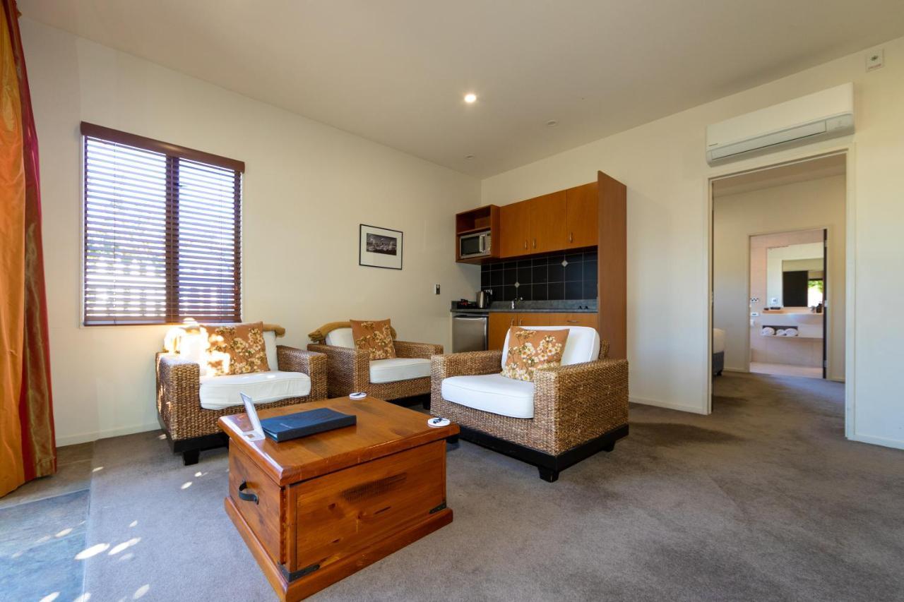 Harvest Lodge Motel Havelock North Exterior foto