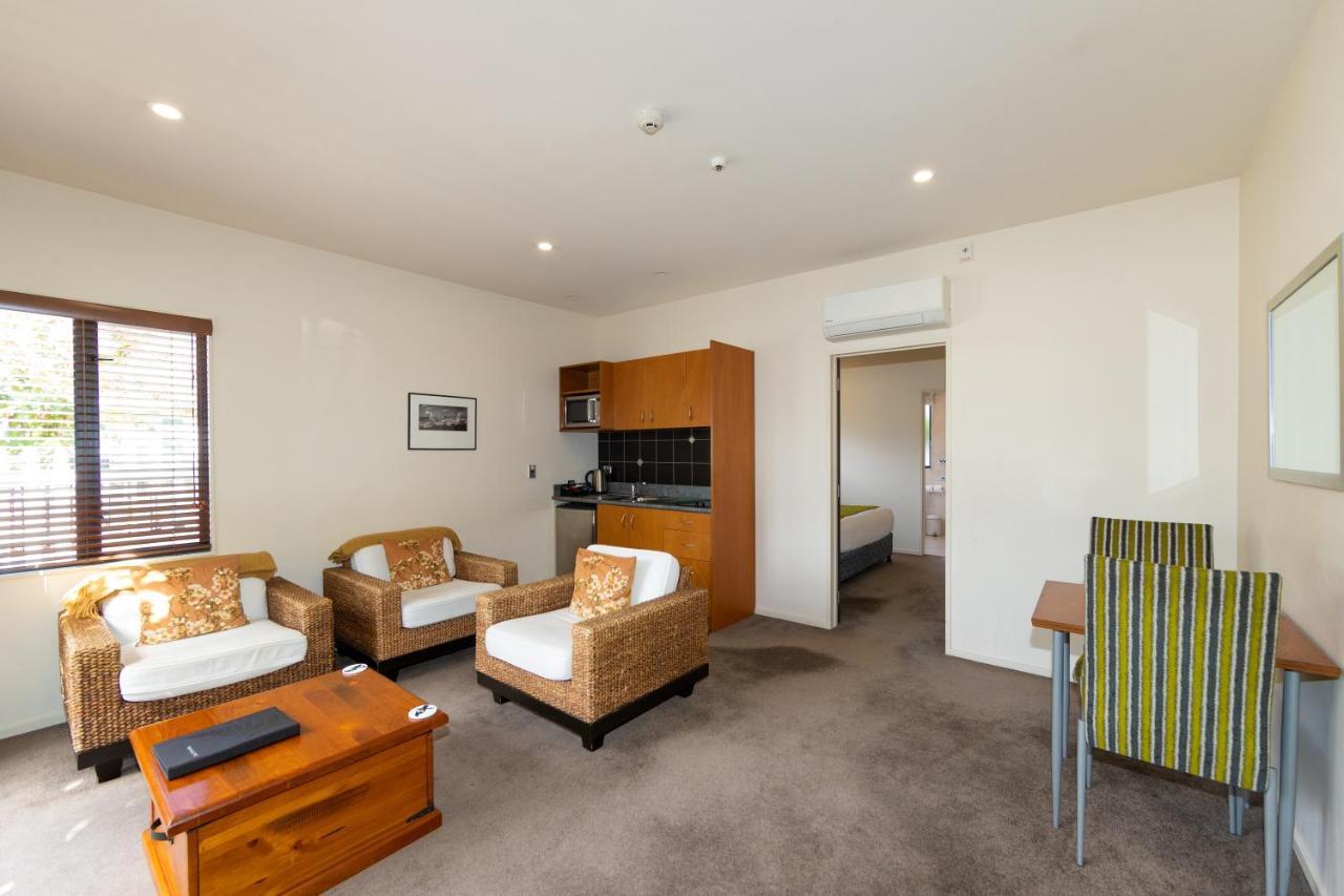 Harvest Lodge Motel Havelock North Exterior foto